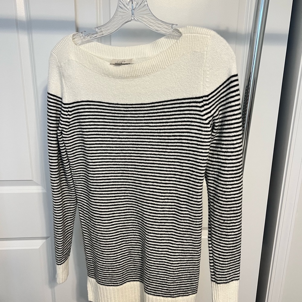 Loft Causal Sweater Size xs